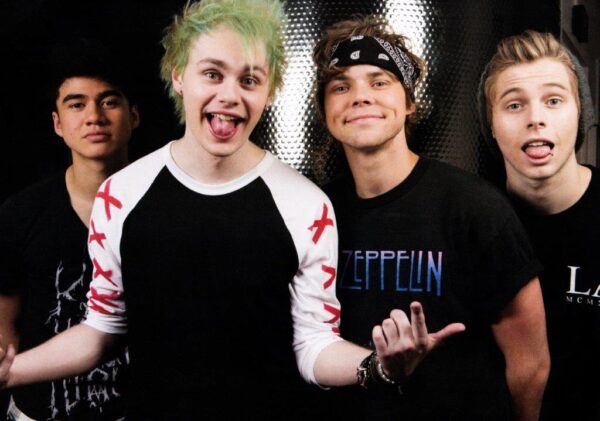 5 SECONDS OF SUMMER Sounds Good Feels Good Poster Print
