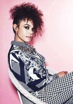ANDREYA TRIANA Giants Poster Print