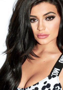 KYLIE JENNER Model Poster Print
