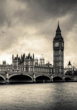 LONDON Poster Print